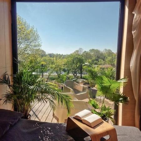 פוזנן Riverfront Cabins In The Garden מראה חיצוני תמונה